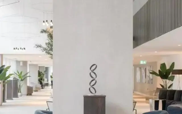 Local Crescent 3