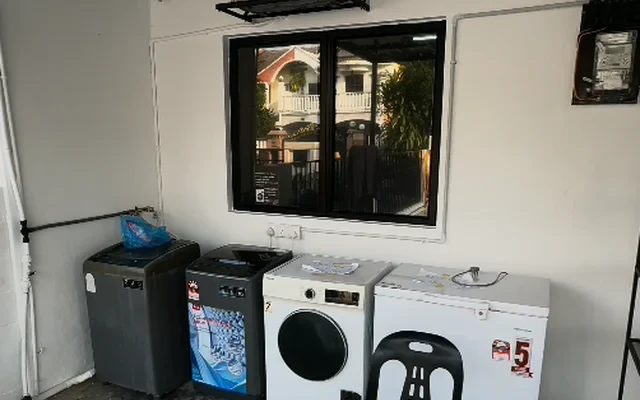No 73, Jalan PJS 9/18 1