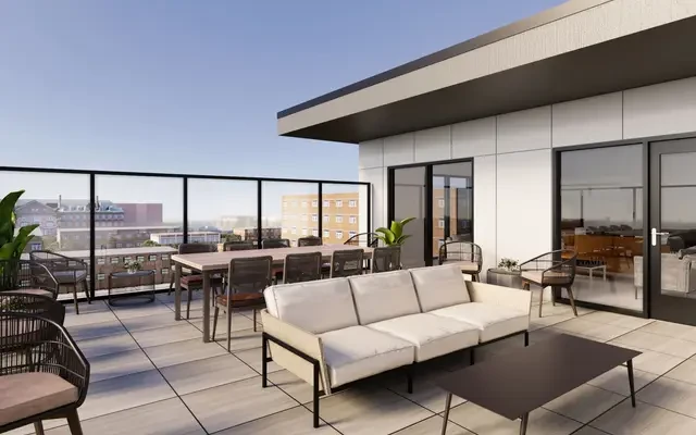 608 E Chalmers 1