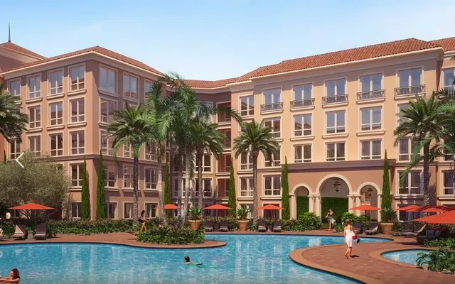 Colonnade at The Market Place 1