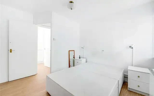 Florence Court 3