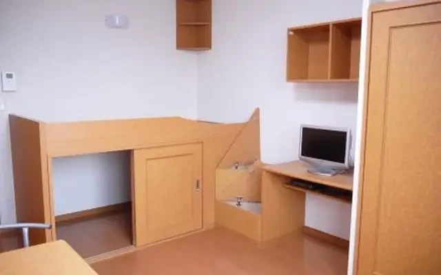 レオパレスエクレール田間 3