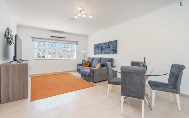 house near Rua dos Taxistas - Lagos student accommodation