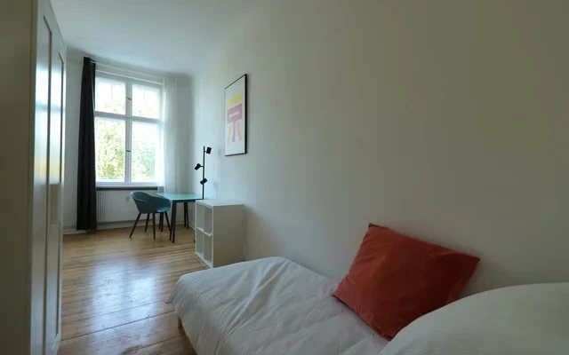 Antwerpener Strasse Berlin 13353 Germany 3