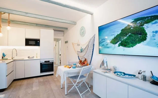 Andora | Beach House 1