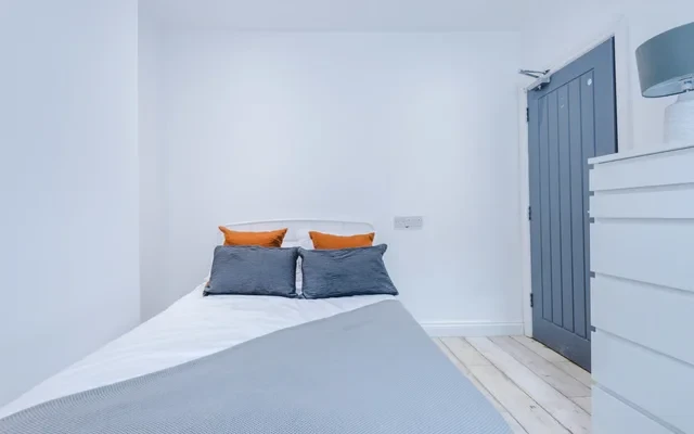 27 Gladstone Terrace 0