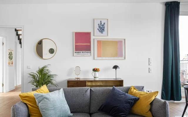 Beautiful 5 rooms and 2 balconies in a top location in Prenzlauer Berg 4
