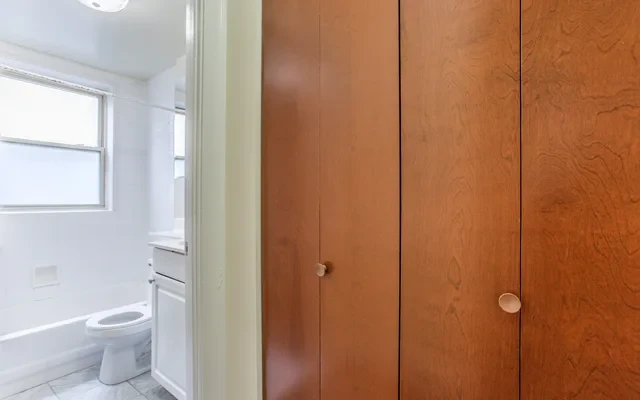 CA - 4111 Walnut Street 4