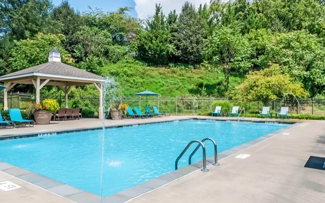 Emerald Pointe Townhomes 4