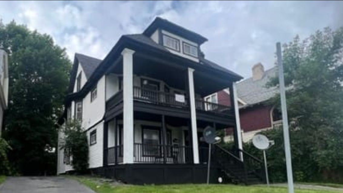 2319 East Genesee St 3