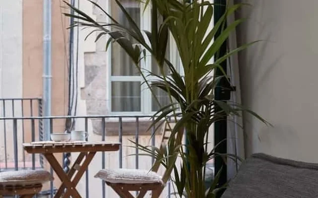 Thar - 1 bedroom in Ciutat Vella 2