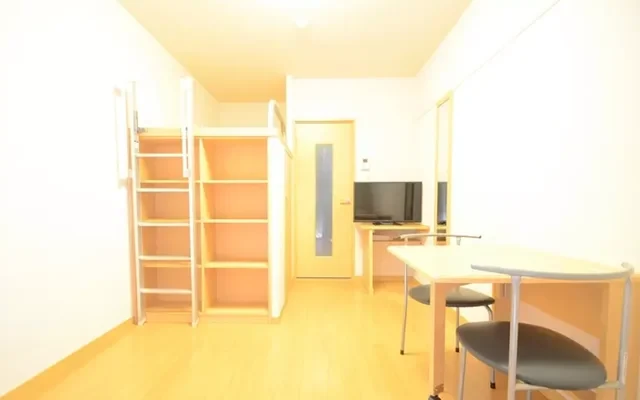 レオパレスサルース 4