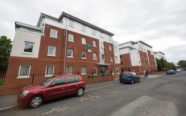 Q3 Apartments 3