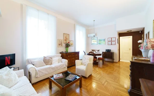 Appartamento in Viale Romagna, Milano di 123 m² con 2 camere 0