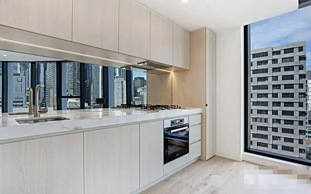 393 Spencer Street 3