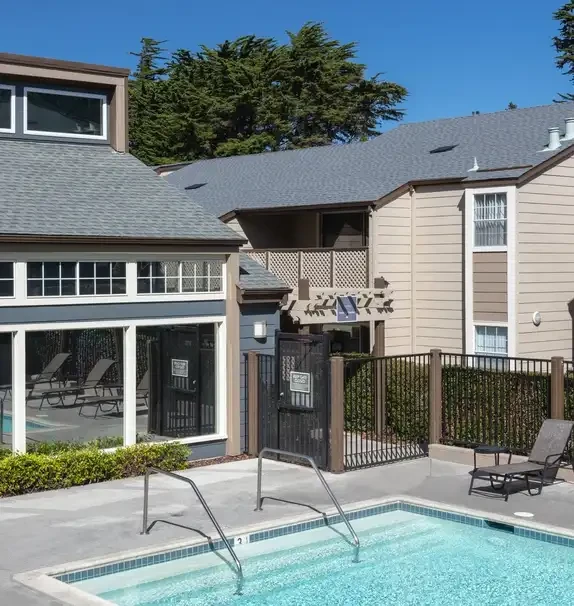 eaves Pacifica