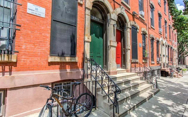 UCA - 3915 Pine Street 1