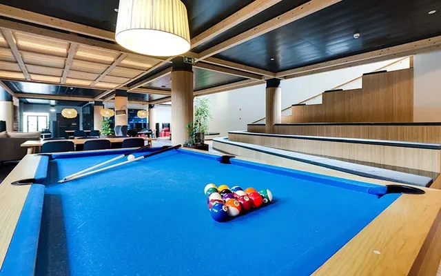 Livensa Living Porto Boavista - 포르투 학생 숙소 - 당구대