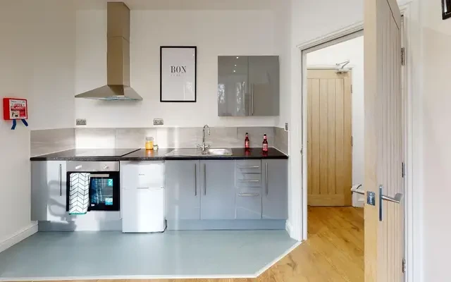 166-168 London Road 0