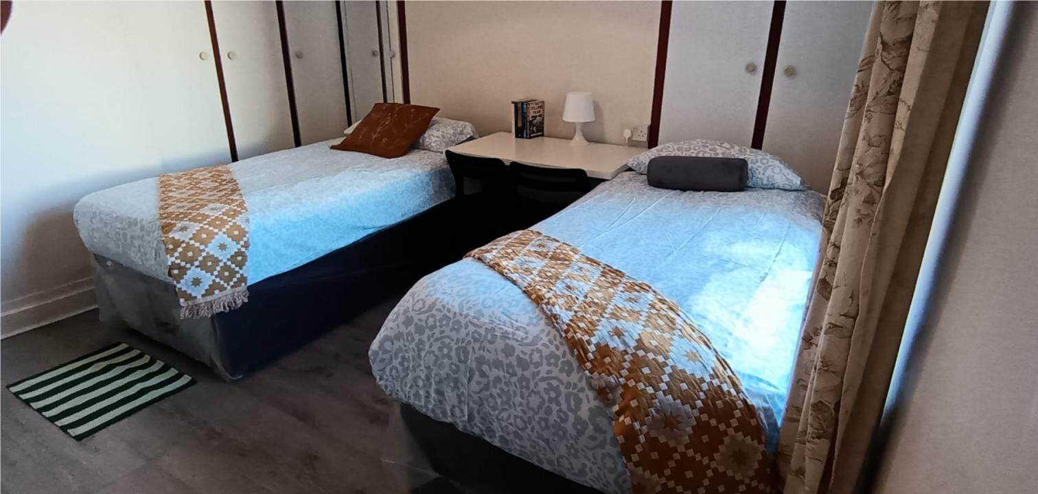 Bed in a cosy twin bedroom, in Drumcondra