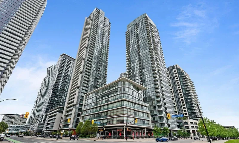 The Grand Residences at Parkside Village(4070 Confederation Pkwy)