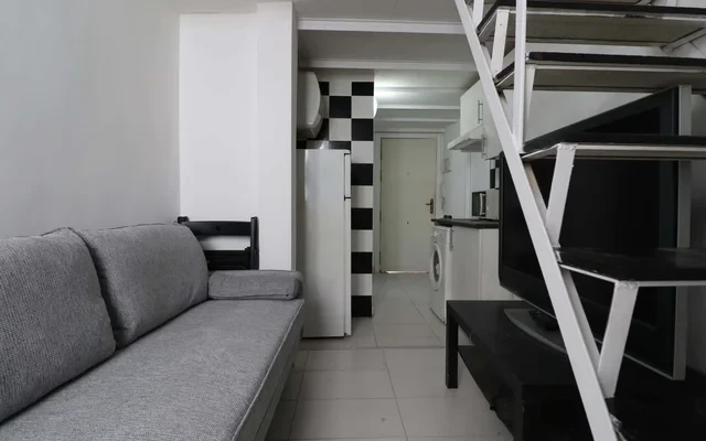 entire place Antonio Zamora 1