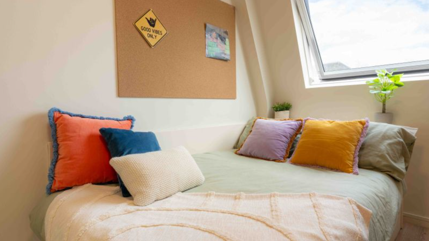 uhomes.com | Student Accommodation, Housing, Flats, Apartments for Rent