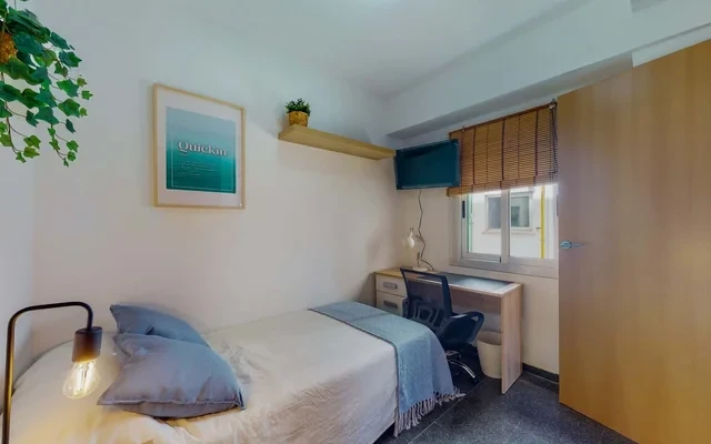 Av. Puerto 81, 5º puerta 39 (4H2B), R2R, VLC 3