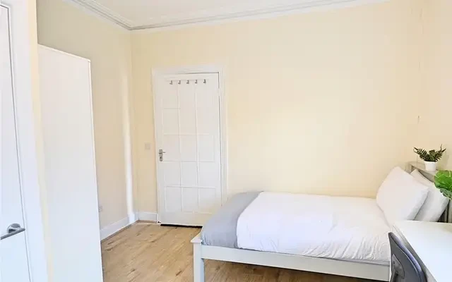 33 Clonmore Road - 더블린 학생 숙소 - Twin Room Ensuite - Male (Room 1)