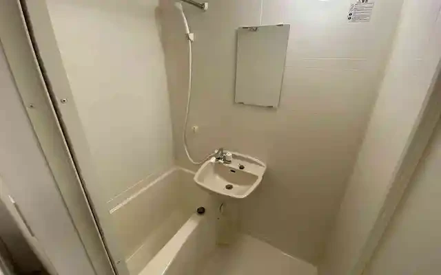 レオパレスひだまり 4