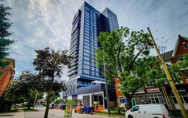 1108 - 370 Martha St 0