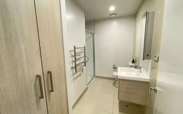 75 Victoria Street West 0