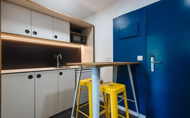 HABITACIONES  EN Avenida de la Palmera 2
