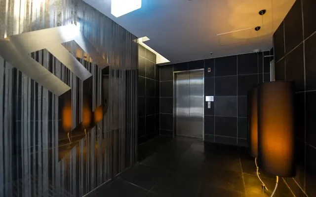 Student Living - East West 3