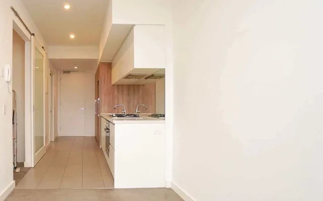 712/35 Malcolm Street 1