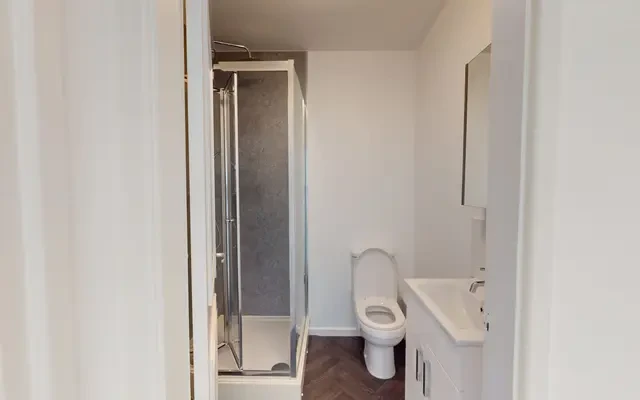 Entire Place·6B···Lenton Boulevard 0