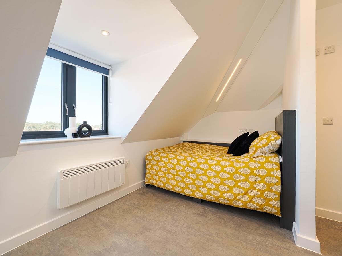 Bedford - Studio Style L08