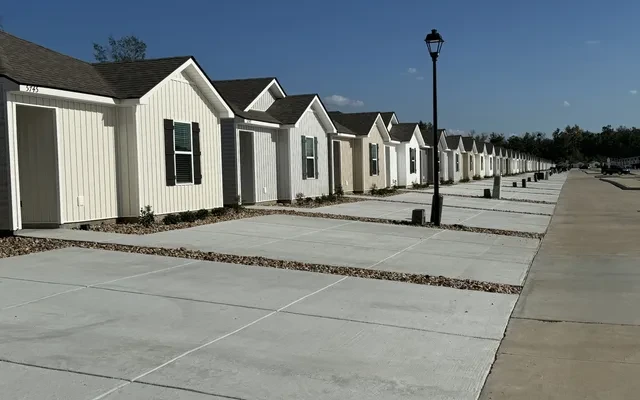 University Grove 0