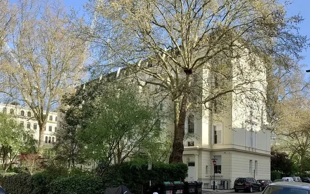 Kensington Gardens Square 12655# 0
