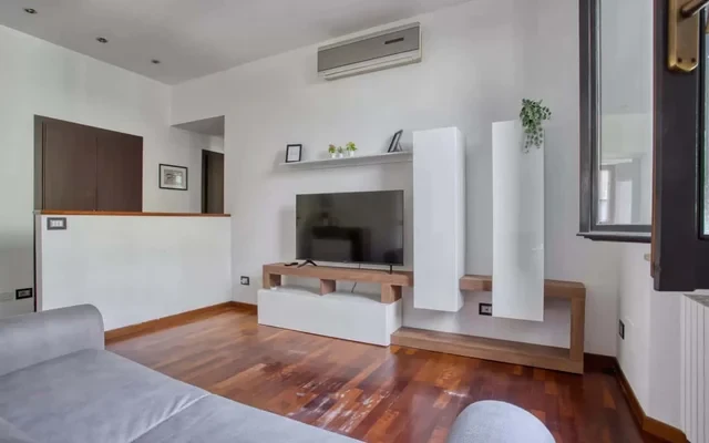 Tasteful 1-bed flat w/ balcony 4