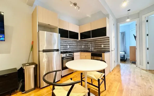 448 Empire boulevard, New York 3