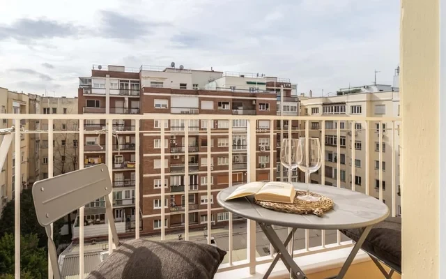 Sofia - 4 bedrooms and balcony in O'Donell 1