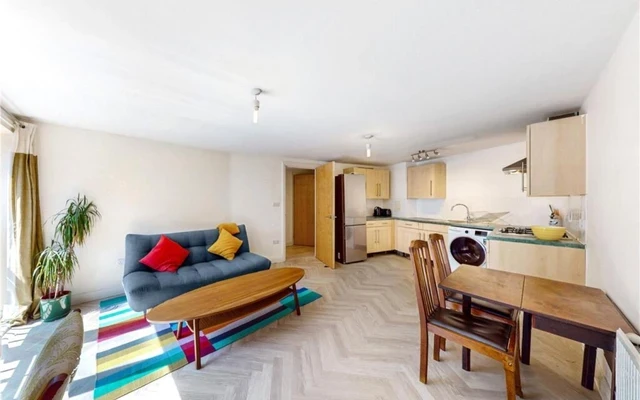 LH-Holmes Road - London student accommodation