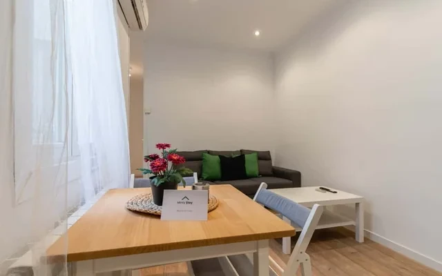 Cozy & renovated -2Bedrooms 1Bathroom-Malasana 3