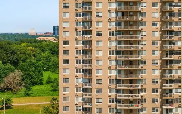 Dorchester - St. Louis Apartments 4