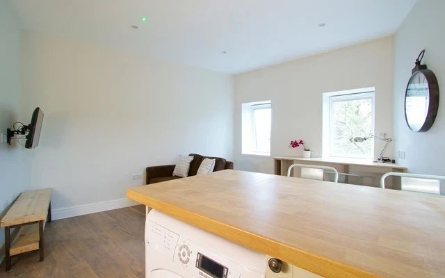 Flat S, Park View 0