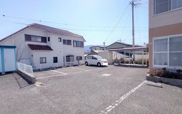 レオパレスこだま 3