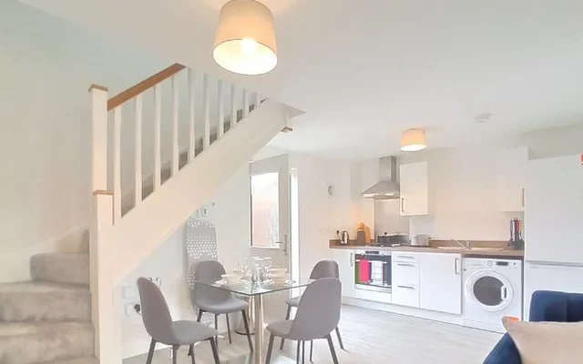 HL-Hope Street 1