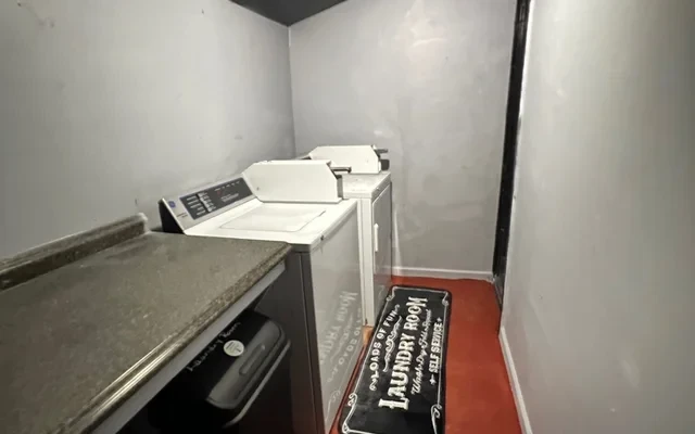 135 Lexington Ave - Syracuse student accommodation - 3 Bed 1 Bath Apartment 1