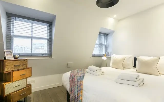Rathbone Place 13043# 2